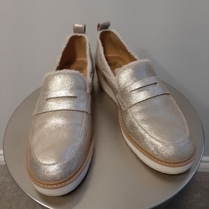 UGG LOAFERS Sz 12
